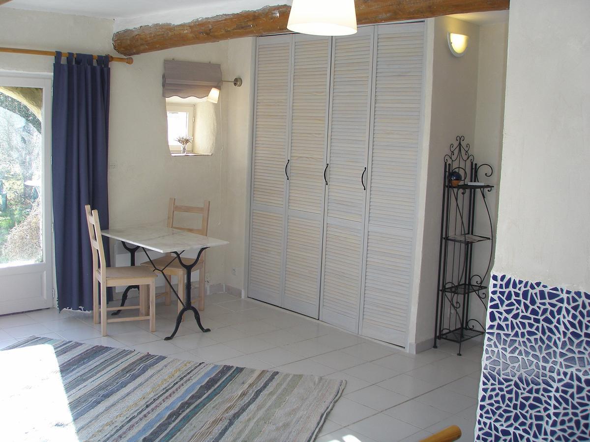 Alba-la-Romaine Chambres D'Hotes La Grange Au Negre الغرفة الصورة